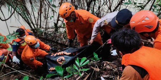 Geger Mayat Pria Gangguan Jiwa di Sungai Gianyar Bali