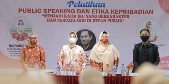 DWP Kota Makassar Gelar Pelatihan Public Speaking dan Etika Kepribadian