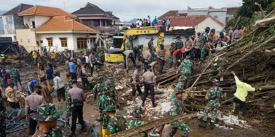 BMKG: Bencana Banjir di Alor dan Kota Batu Dipicu Cuaca Ekstrem