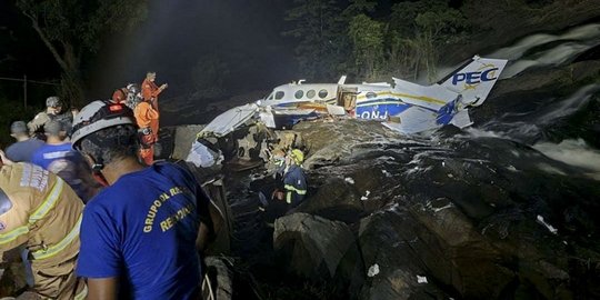 Kecelakaan Pesawat Tewaskan Penyanyi Populer Brasil