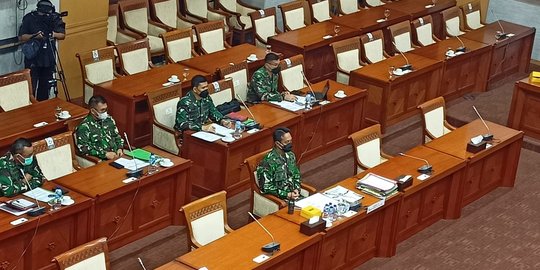 Jenderal Andika Direstui DPR, Panglima TNI Marsekal Hadi Diberhentikan Secara Hormat