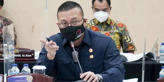 Politikus PDIP Kenneth Nilai Isu Poligami Upaya Lengserkan Jaksa Agung