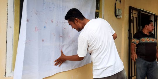 Tuntut Hak, Petani Sawit di Kampar Bubuhkan Cap Jempol Darah