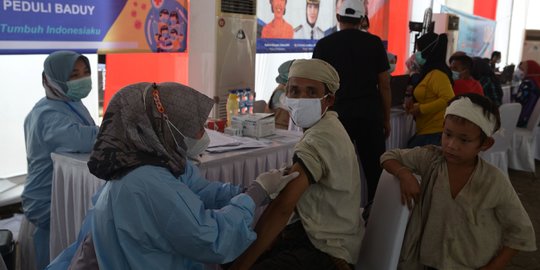 Cegah Covid-19, Warga Baduy Diajak Sukseskan Vaksinasi