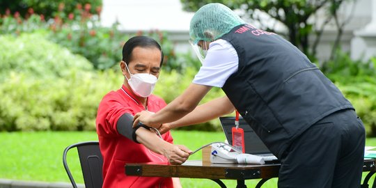 Jokowi Sebut Lebih dari 200 Juta Warga Indonesia Telah Divaksinasi Covid-19