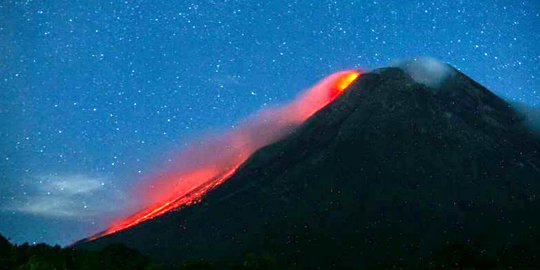 Gunung Merapi Tujuh Kali Luncurkan Guguran Lava Pijar