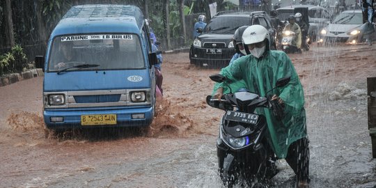 BPBD DKI: 67 RT Tergenang Banjir dan 67 Warga Masih Mengungsi