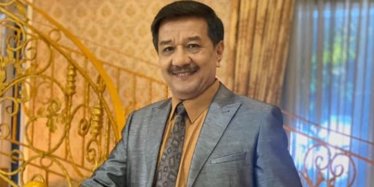 Makin Berkharisma di Usia 71 Tahun, Ini Potret Tasman Taher Pemain FTV Pintu Berkah