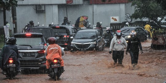 Dampak La Nina Awal November, Banjir Terjadi di 32 Lokasi di Indonesia