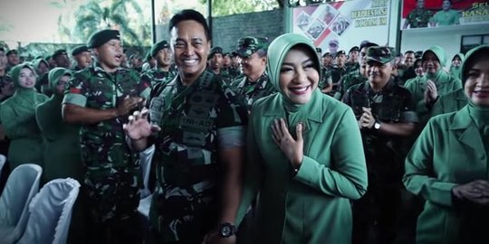 Selain Andika Perkasa, Ini Deretan Jenderal TNI yang Romantis dan Mesra dengan Istri