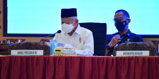 Wapres Dorong UNS Ciptakan Generasi Unggul di Bidang Ekonomi dan Keuangan Syariah