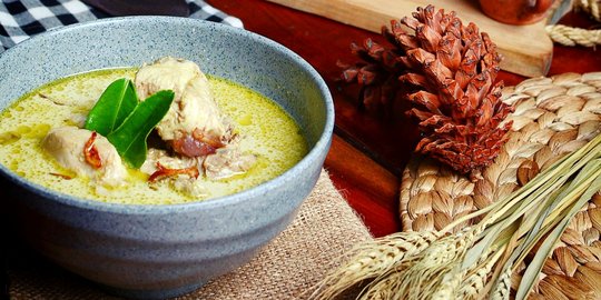 Resep Opor Ayam Kampung tanpa Santan, Lebih Sehat dan Tidak Eneg