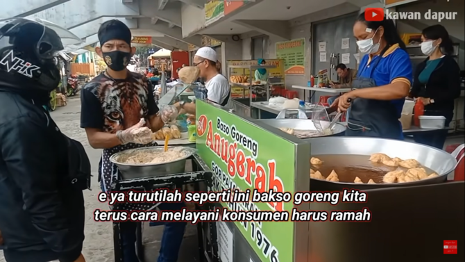 tukang bakso goreng sehari omzetnya rp20 juta