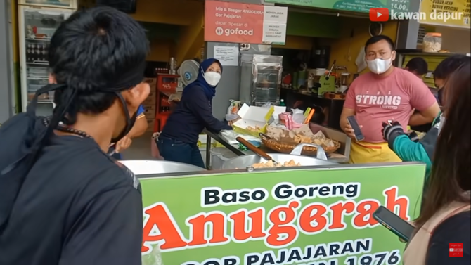 tukang bakso goreng sehari omzetnya rp20 juta