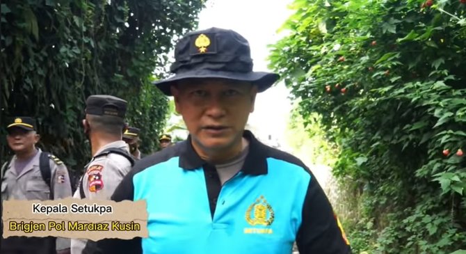 heri gondrong polisi ditakuti penjahatsaat pendidikan tetap kawal jendral mardiaz k