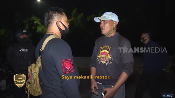 pria ini ngamuk tak terima dituduh bohong sama polisi situasi langsung panas