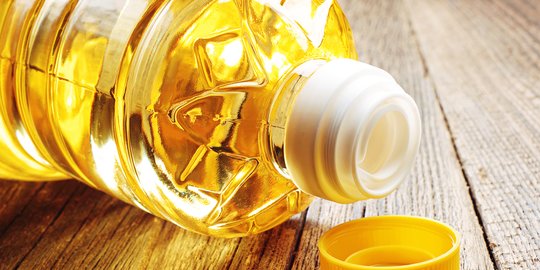 Tren Kenaikan Harga Minyak Goreng dan Cabai Merah Terus Berlanjut