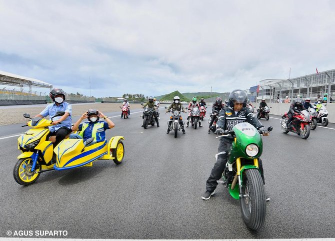 jokowi jajal sirkuit mandalika gunakan motor bergaya bobber