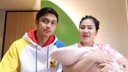 x potret felicya angelista momong anak lesung pipi baby bible jadi sorotan