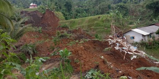 1.877 Bencana Alam Terjadi di Jawa Barat hingga 8 November, 60 Orang Meninggal Dunia