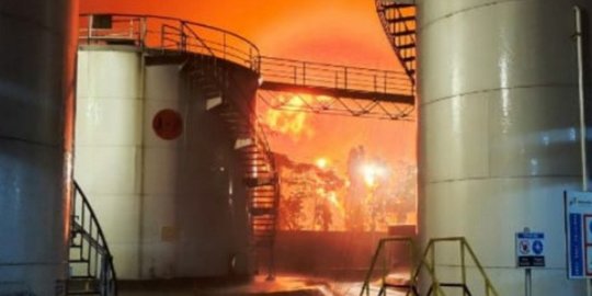 Kilang Pertamina di Cilacap Terbakar, Saksi Lihat Petir dan Dengar Suara Ledakan