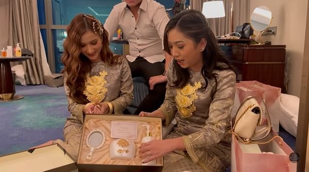 ada gelang hingga produk makeup ini 6 isi souvenir pernikahan ria ricis amp teuku ryan