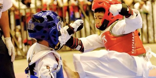 Jan Ethes Raih Medali Emas Kejuaraan Taekwondo
