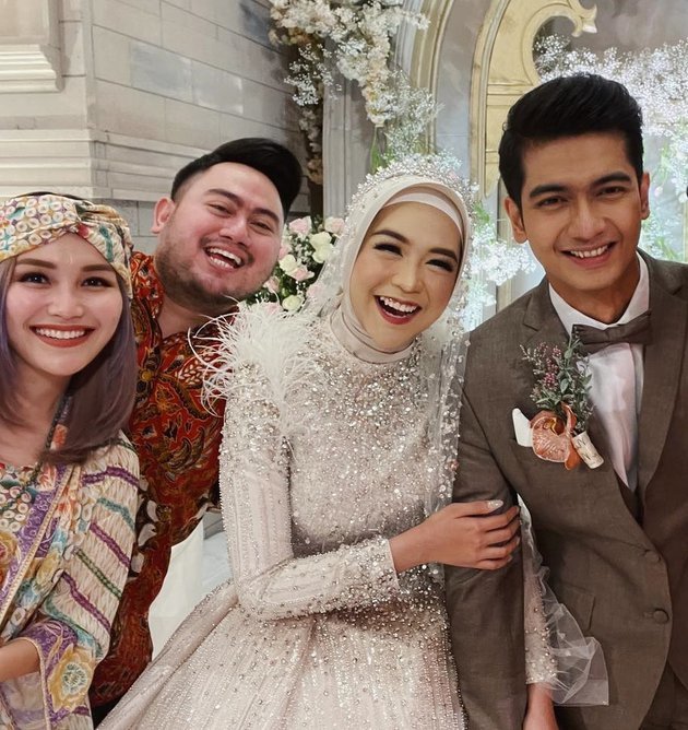 curi perhatian ini gaya deretan artis hadiri pernikahan ria ricis dan teuku ryan