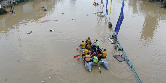 288 Unit Alat Berat Disiagakan Hadapi Banjir Jakarta