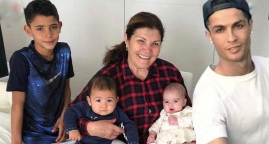 pengakuan ronaldo soal tinggal bareng ibu hingga kini haru amp bikin merinding