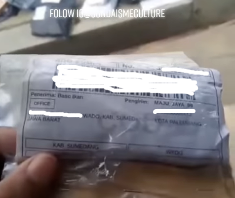 penerima paket viral bernama bakso ikan di sumedang