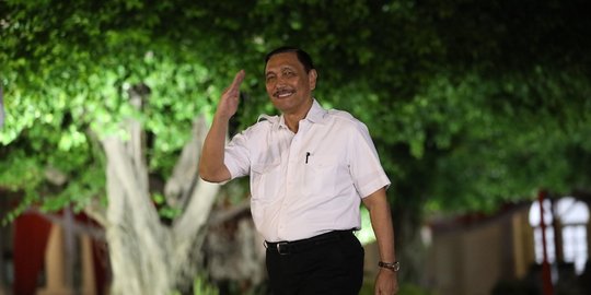 Menko Luhut Perketat Aturan di Tahun Baru untuk Antisipasi Kenaikan Kasus