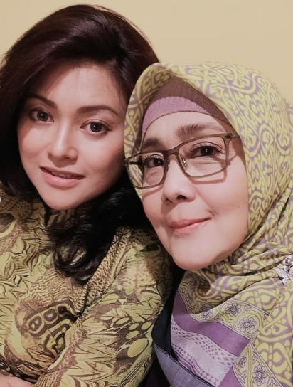 main di love story the series intip potret kebersamaan nessa sadin amp uci bing slamet