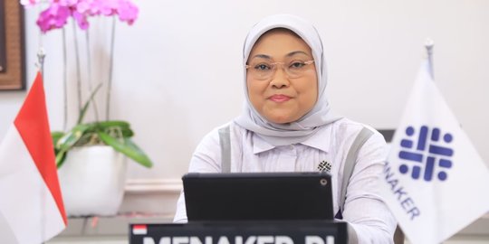 Menaker Ida: Upah Minimum di Indonesia Terlalu Tinggi