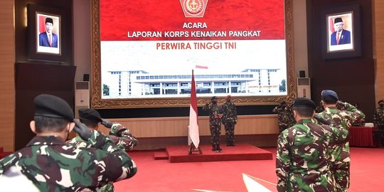 Panglima TNI Hadi Tjahjanto Naikkan Pangkat 40 Perwira Tinggi