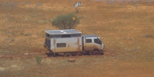 Mobil Karavan Terjebak Lumpur, Keluarga Australia Terdampar Empat Hari di Pedalaman