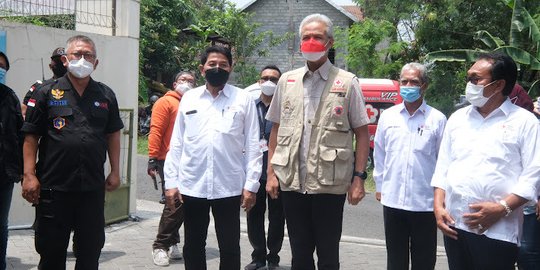 Ganjar Minta Penanganan Banjir di Pekalongan Utamakan Tempat Pengungsian dan Prokes