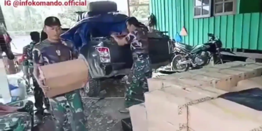 Pasukan TNI Tangkap 2 Oknum Polisi, Ketahuan Mengawal 2.670 Botol Miras di Papua