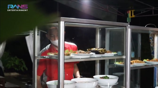 nagita sulap rumah jadi resto manado