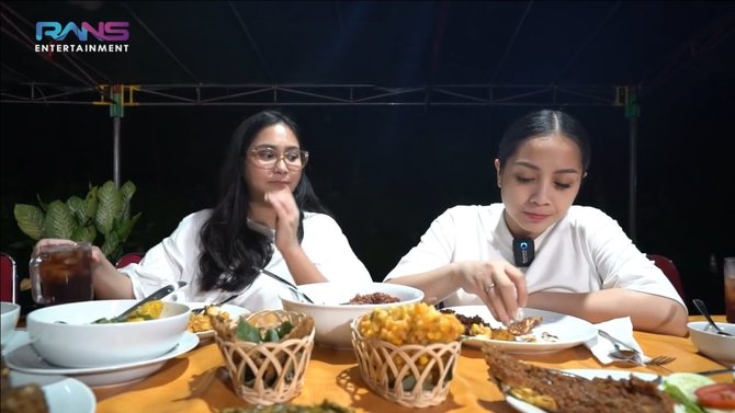 nagita sulap rumah jadi resto manado