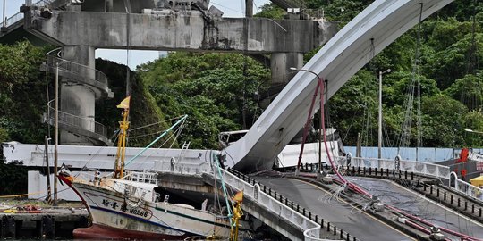 CEK FAKTA: Hoaks Video Jembatan Tumbang Nusa Palangka Raya Amblas