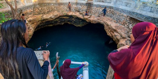 Pesona Pusat Laut Donggala, Sumur Raksasa Unik dan Jernih Membiru