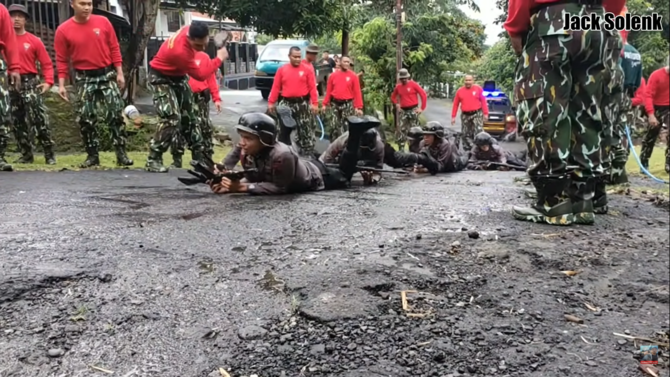 begini tradisi masuk satuan brimob polri