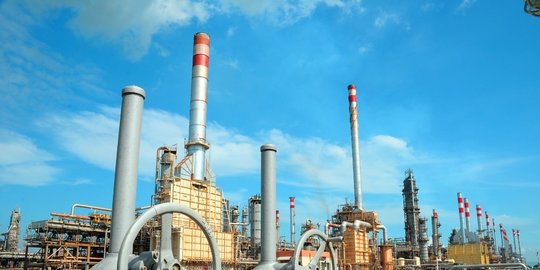 minyak pertamina bangun kilang hijau rev1