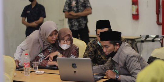 Peserta Literasi Digital Madrasah Dilatih Jadi Guru Adaptif