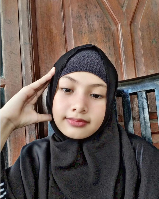 bikin pangling ini 4 potret basmalah gralind bintang ftv pintu berkah dalam balutan hijab