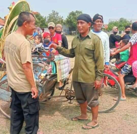 tukang becak di cirebon jadi kepala desa