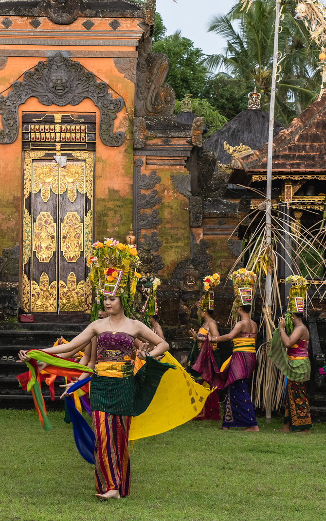 tari rejang bali