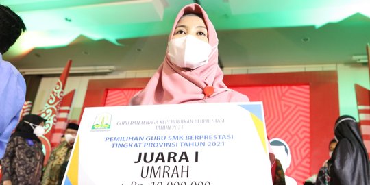 Guru Berprestasi di Aceh Dapat Hadiah Umrah Gratis