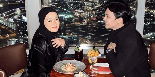 5 Potret Dinner Mewah nan Romantis Dinda Hauw dan Rey Mbayang di Burj Khalifa